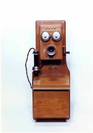 delvillewalltelephone.jpg